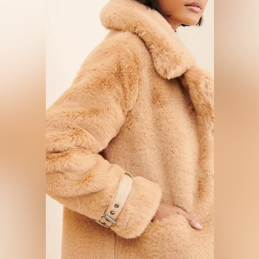 DH NEW YORK Faux Fur Teddy Coat - Picture 7 of 7